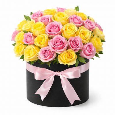 Цветы в коробке «Розы ассорти»